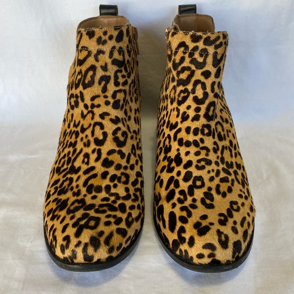 Vionic Clara Leopard booties. - Picture 2 of 6